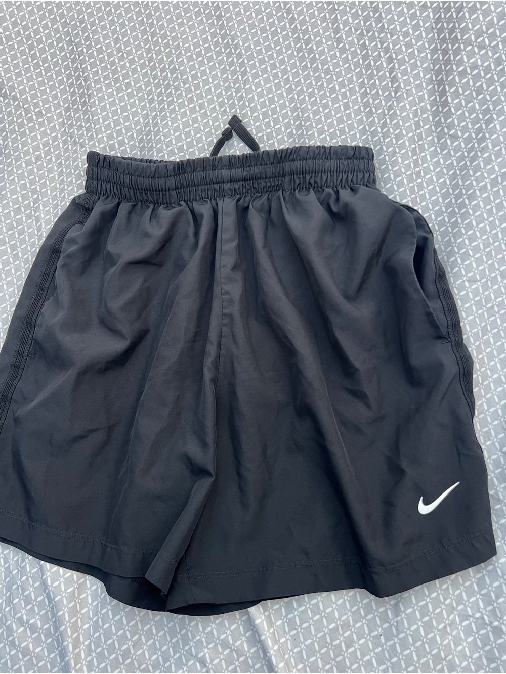 Nike boys Black dri-fit athletic Shorts w/ pockets